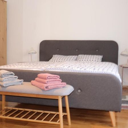 Angela Apartment Zagabria Esterno foto