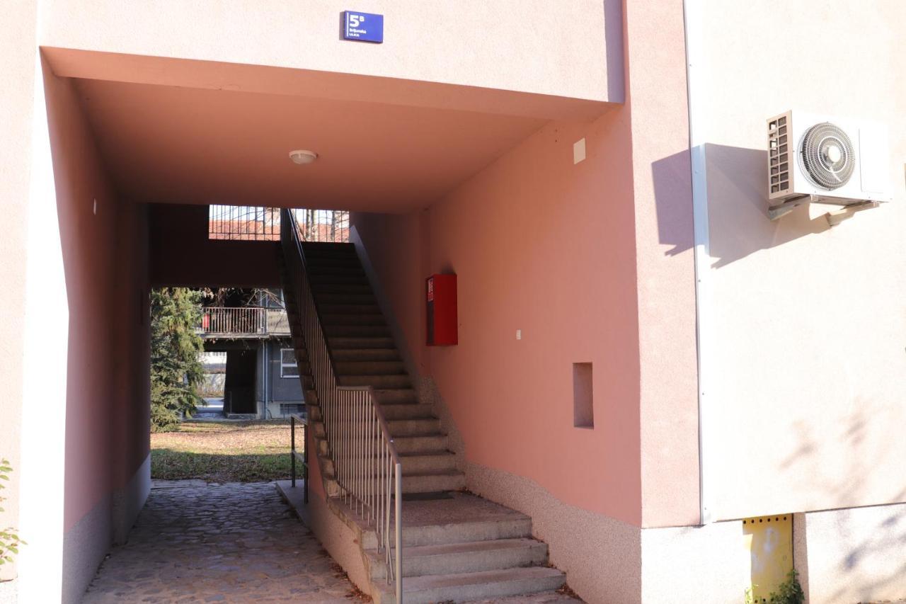 Angela Apartment Zagabria Esterno foto